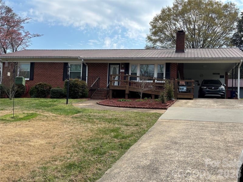 503 9th, Conover, NC - 4 beds, 3 baths, 1,261 sqft - $299,900