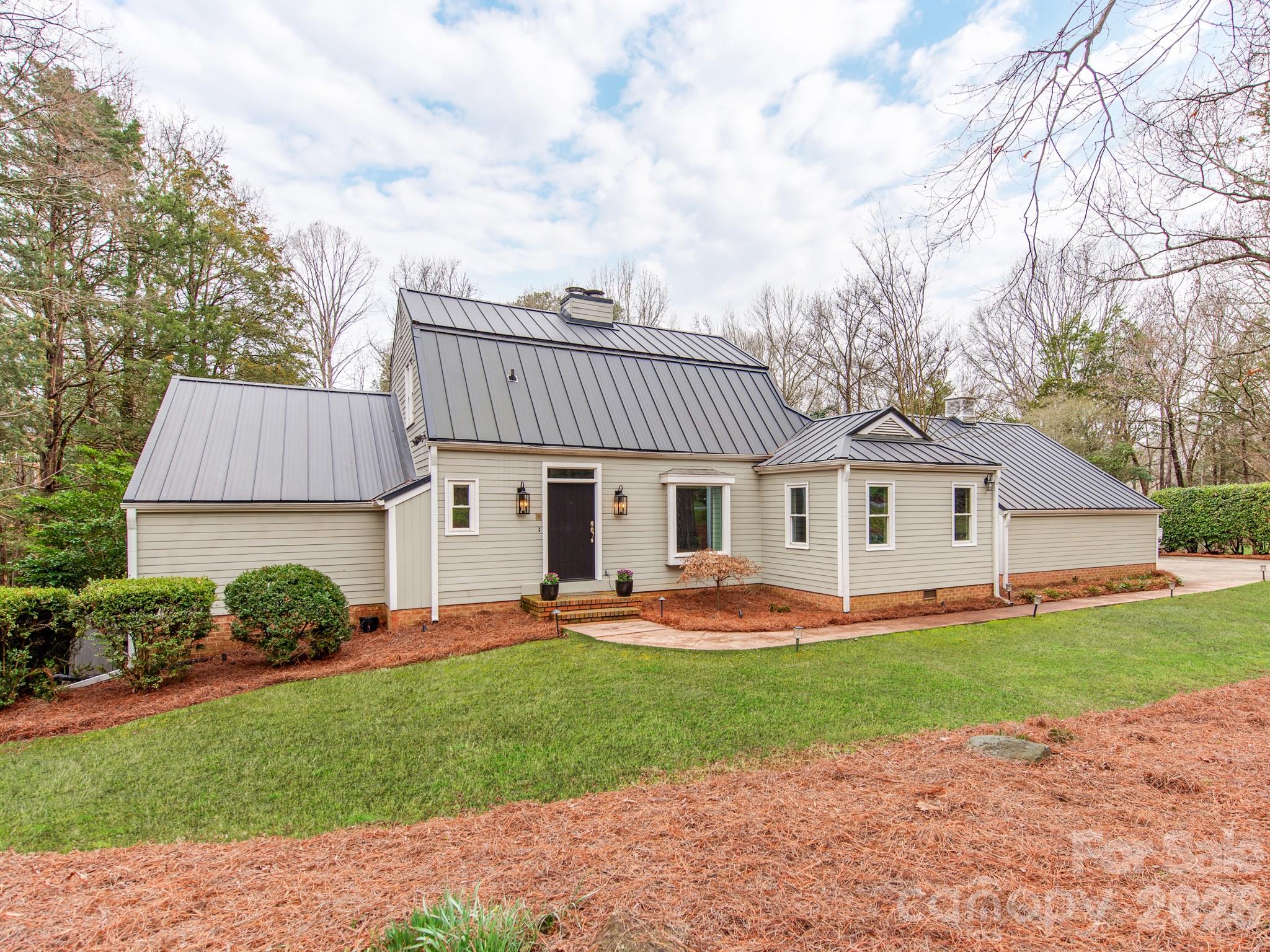 5361 Five Knolls Drive, Charlotte, NC. property listing photo
