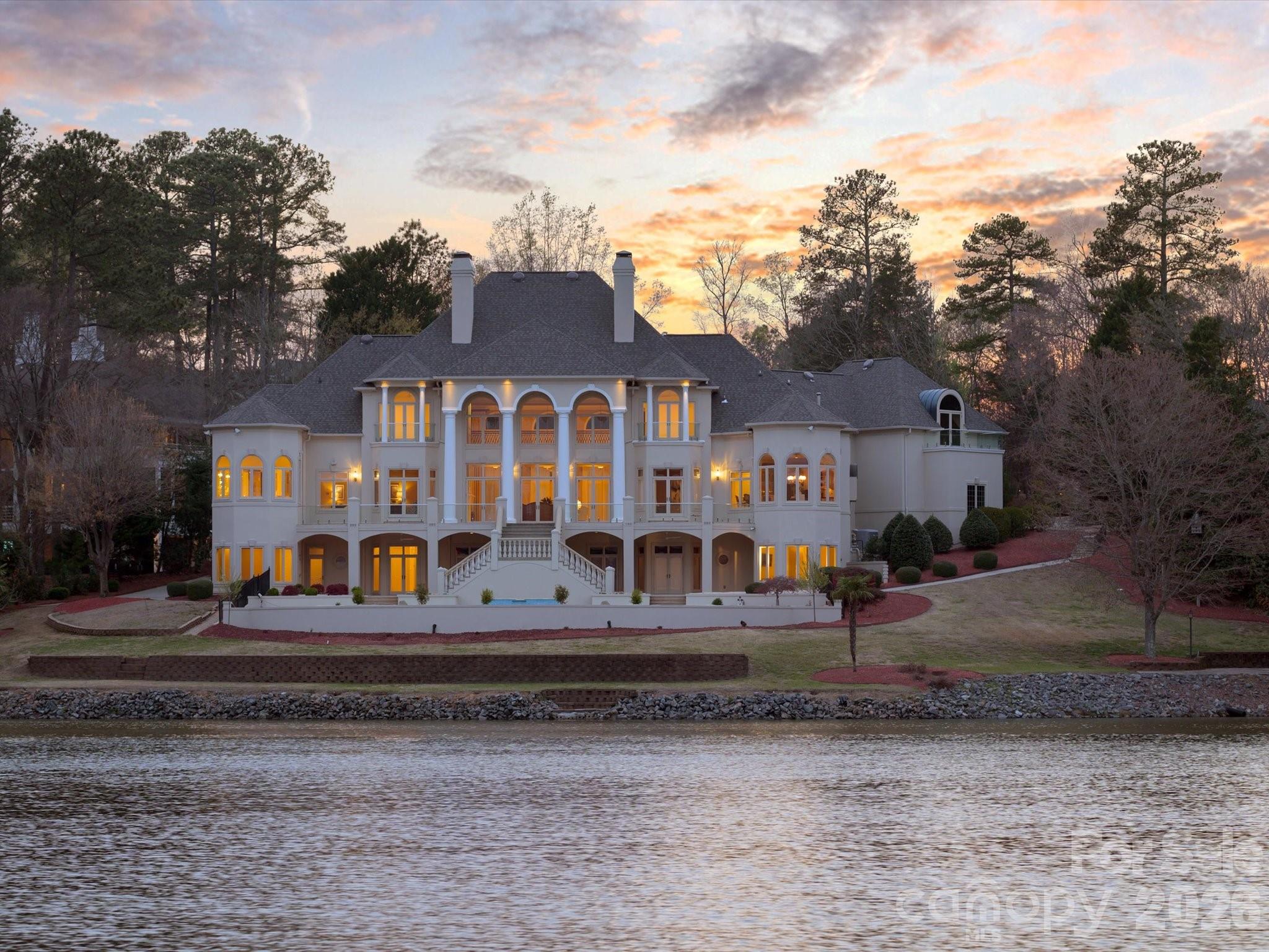 6905 Shinnecock Hill Lane, Charlotte, NC. property listing photo