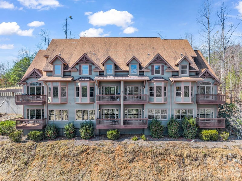 268 Wambli Pass, Lake Lure, NC - 8 beds, 0 baths, 7,244 sqft - $1,950,000