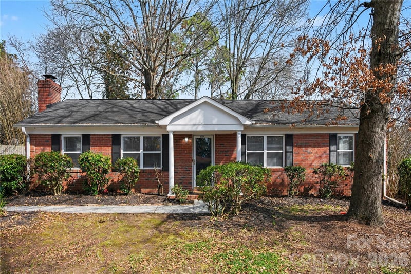 8205 Meadowind Circle, Charlotte, NC - 3 beds, 2 baths, 1,407 sqft - $359,000