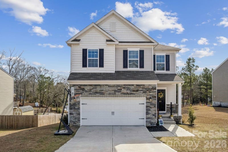 221 Shadowbrook Way, Camden, SC - 4 beds, 2.5 baths, 2,210 sqft - $365,000