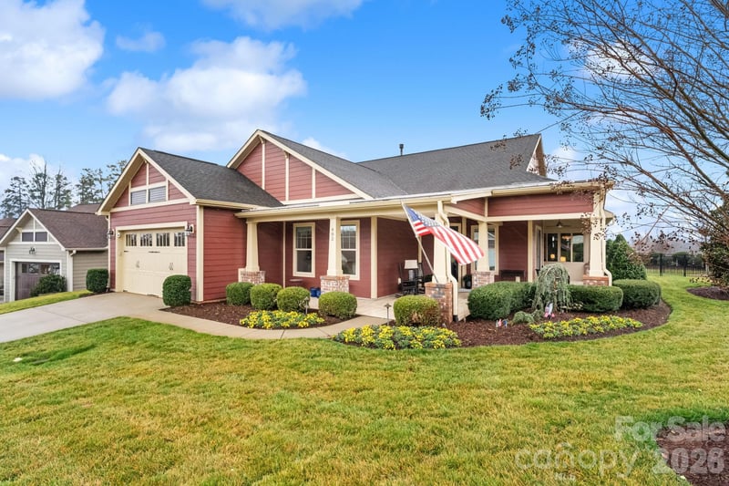 482 Flat Rock, Denver, NC - 2 beds, 3 baths, 2,591 sqft - $1,150,000