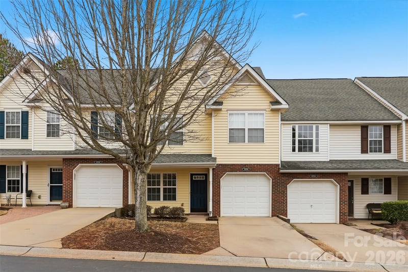 3096 Des Prez Avenue, Fort Mill, SC - 3 beds, 2.5 baths, 1,639 sqft - $330,000