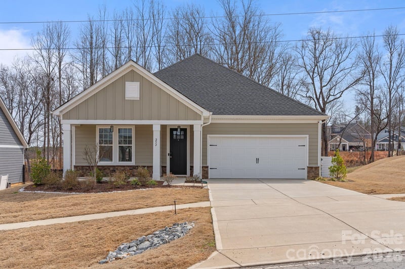 252 Hamrick, Cramerton, NC - 3 beds, 3 baths, 1,761 sqft - $395,000