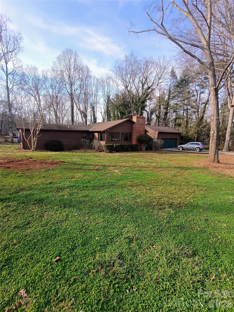 161 Westbrook Drive, Rutherfordton, NC - 3 beds, 2 baths, 1,779 sqft - $250,000