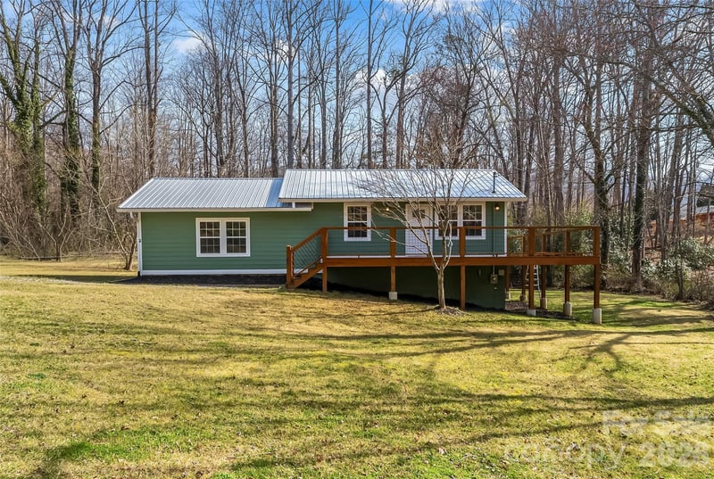 522 Brandon, Black Mountain, NC - 2 beds, 2 baths, 1,826 sqft - $489,000