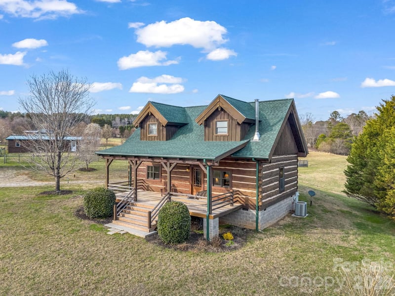 1685 Old Caroleen Road, Forest City, NC - 2 beds, 3 baths, 1,262 sqft - $500,000