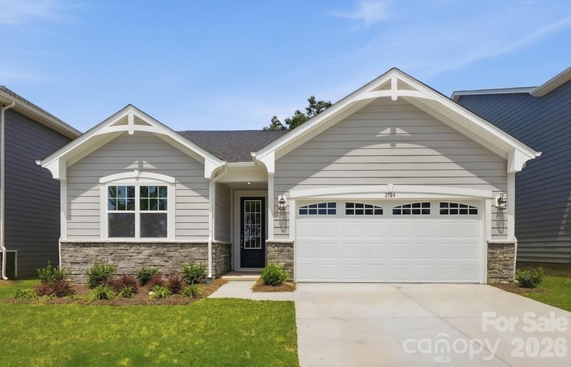 2724 Phoenix Court, Gastonia, NC - 4 beds, 2 baths, 2,007 sqft - $379,990