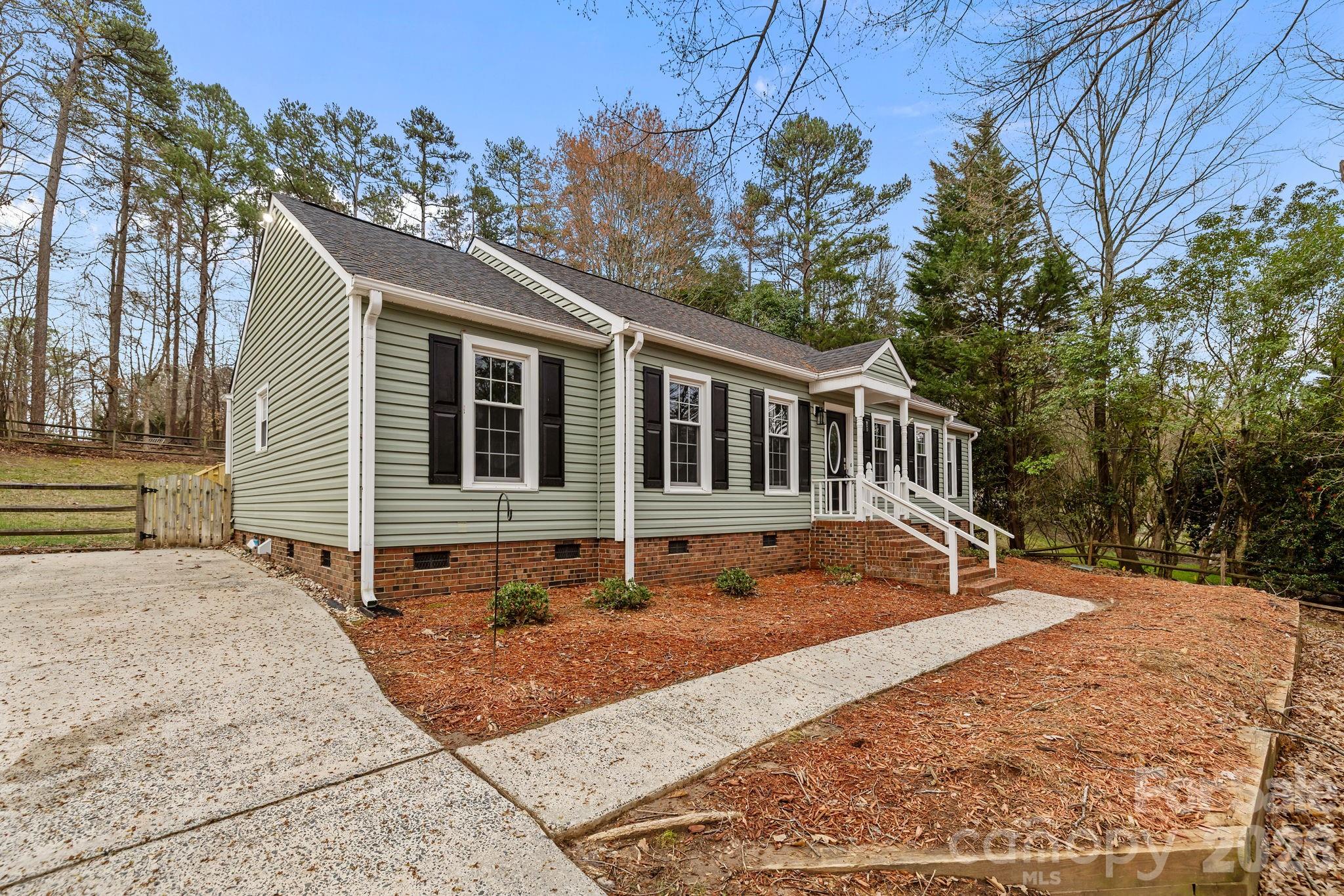 1111 Somersby Lane, Matthews, NC. property listing photo