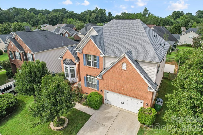 11413 Mangla Drive, Charlotte, NC - 5 beds, 3 baths, 3,032 sqft - $549,000