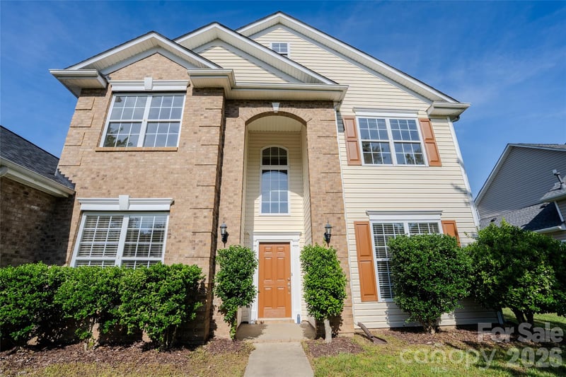 6002 Brook Valley Run, Monroe, NC - 5 beds, 3 baths, 3,491 sqft - $500,000