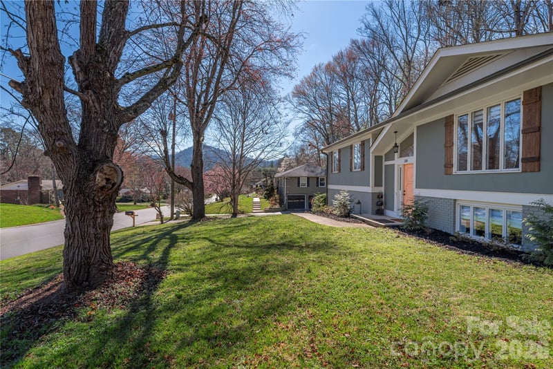 330 Woody Lane, Asheville, NC - 4 beds, 2.5 baths, 2,363 sqft - $595,000