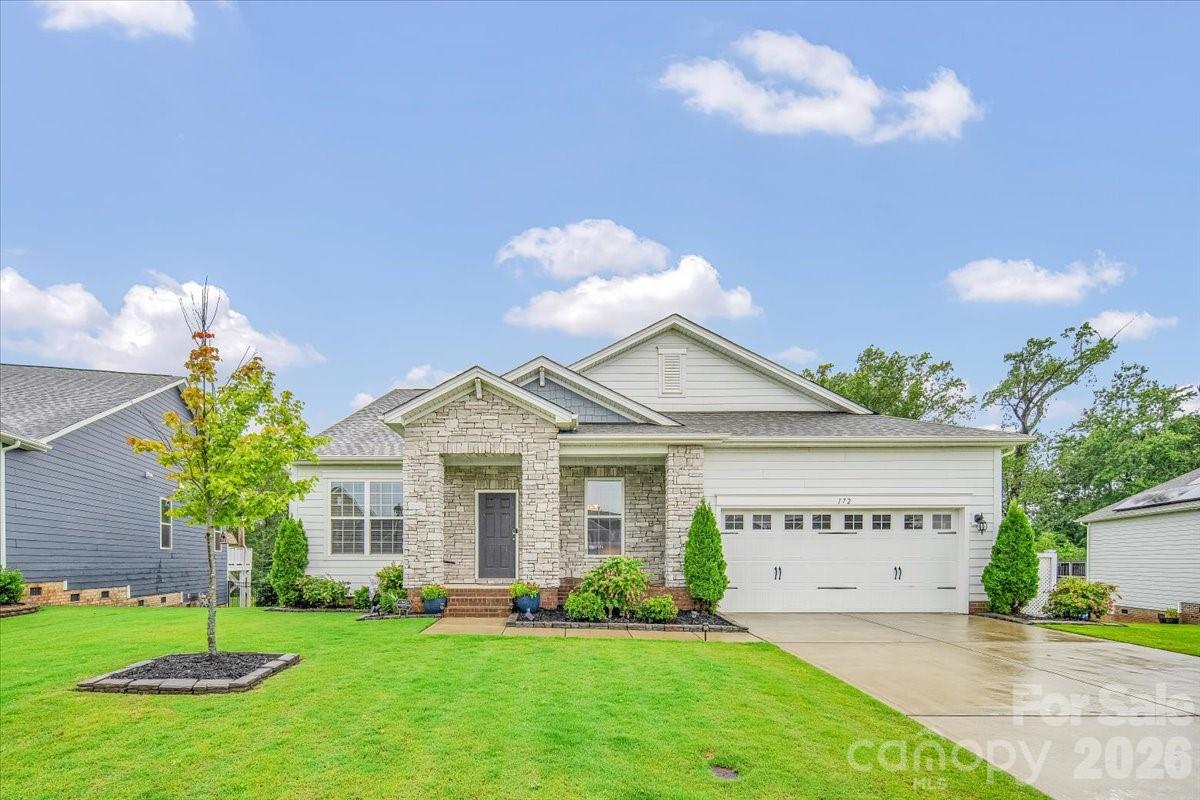 172 Caversham Drive, Mooresville, NC. property listing photo