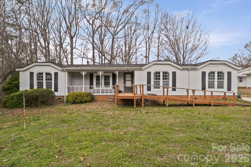 1015 Southwood Drive, Clover, SC - 3 beds, 2 baths, 1,848 sqft - $219,000