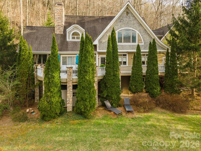 11 Hearthstone Drive, Asheville, NC - 4 beds, 5 baths, 5,600 sqft - $1,465,325