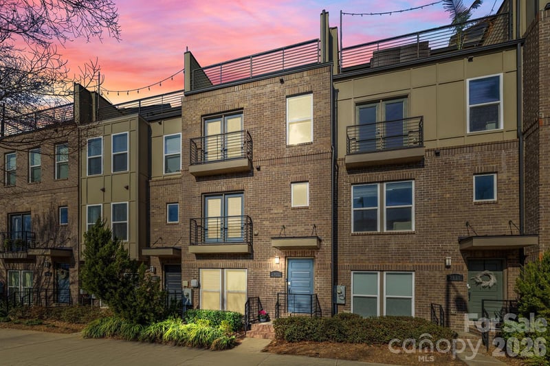3822 Sky Haven Drive, Charlotte, NC - 3 beds, 3.5 baths, 1,952 sqft - $615,000