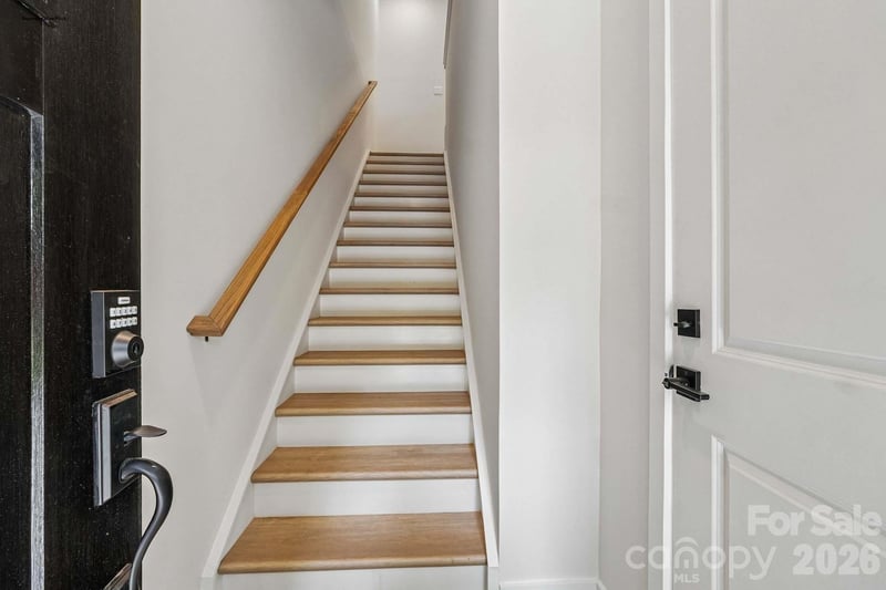5122 S Tryon Street, Charlotte, NC - 4 beds, 2.5 baths, 1,557 sqft - $429,000