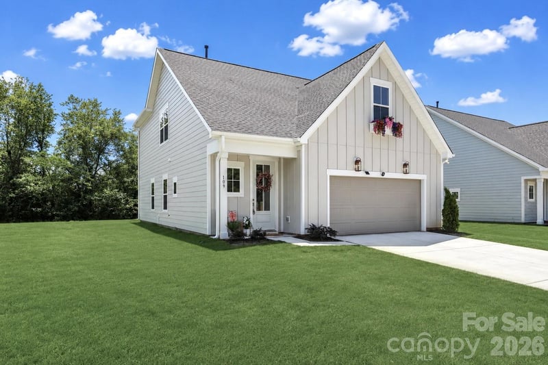 109 Honeycomb Court, Statesville, NC - 4 beds, 2.5 baths, 2,225 sqft - $369,900