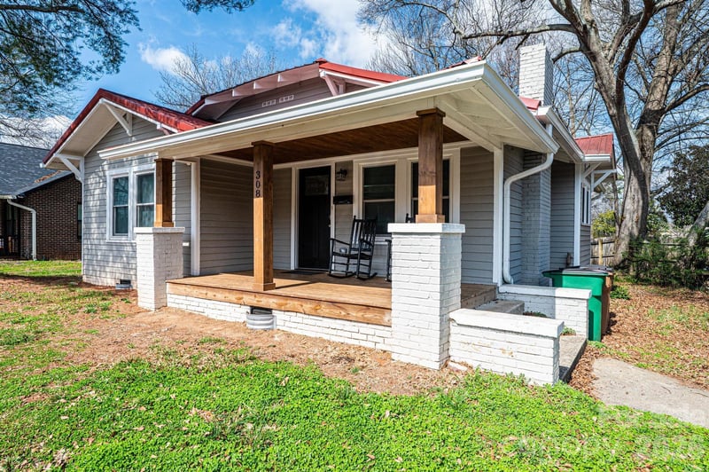 308 W sycamore Street, Lincolnton, NC - 3 beds, 2 baths, 1,140 sqft - $248,400