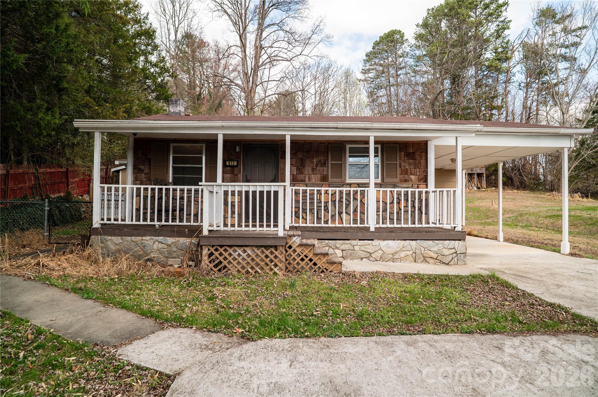 813 Severt Circle NE, Lenoir, NC. property listing photo