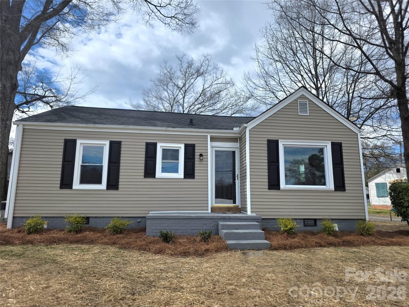 601 Linwood Road, Gastonia, NC - 2 beds, 1 bath, 1,008 sqft - $164,900