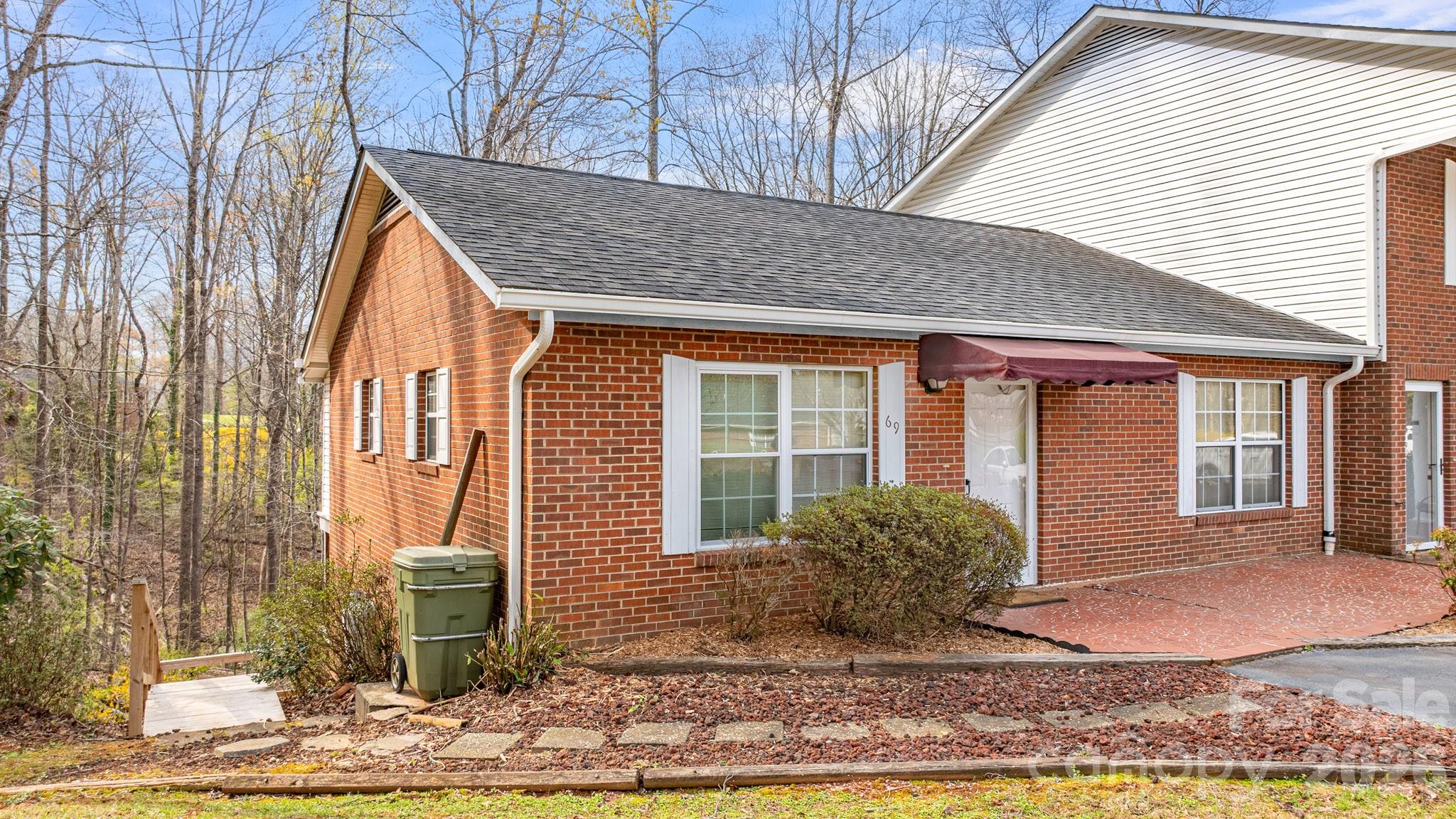 75 Laurelwood Apt 69, Marion, NC. property listing photo