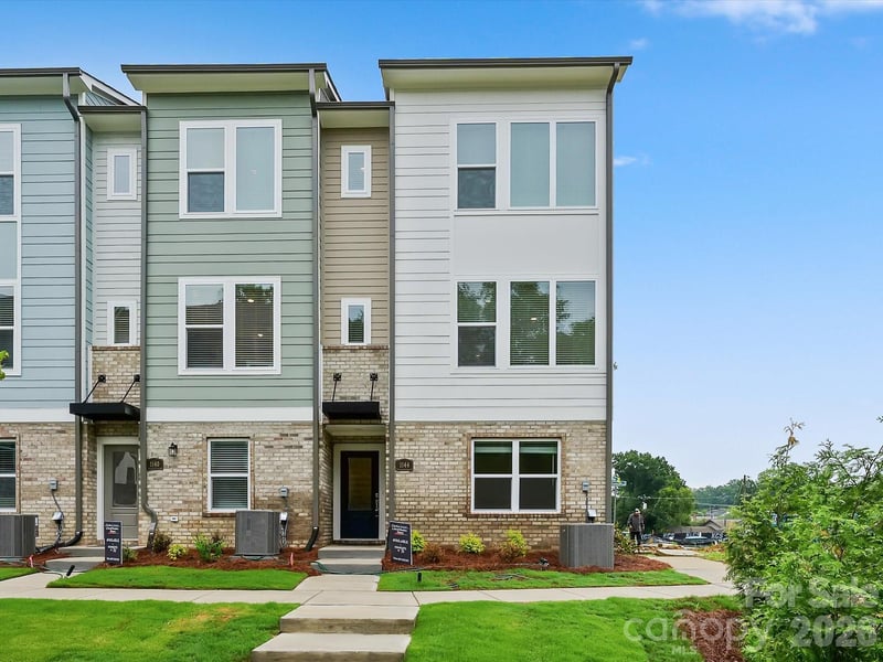 1144 Bismuth Lane, Charlotte, NC - 3 beds, 3.5 baths, 1,947 sqft - $454,451