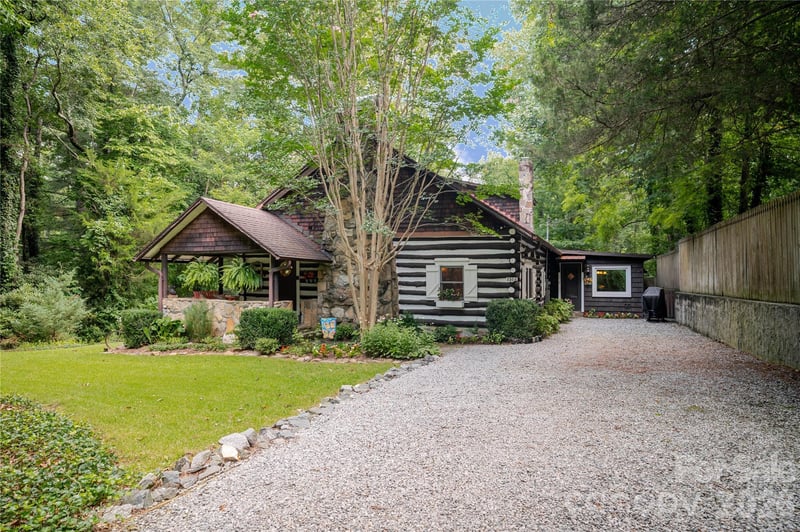 2506 Anders Drive, Hendersonville, NC - 2 beds, 2.5 baths, 2,328 sqft - $450,000