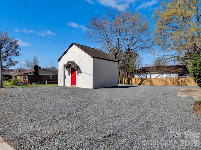 4620 Potter Road, Matthews, NC - 1 bath - $350,000