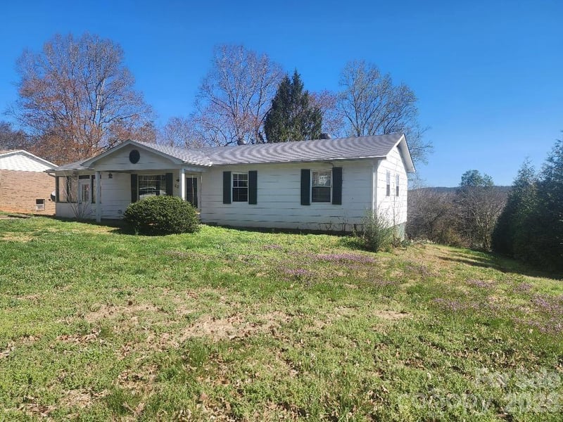 203 Brentwood Road Apt 61, Morganton, NC - 3 beds, 1 bath, 1,008 sqft - $194,000