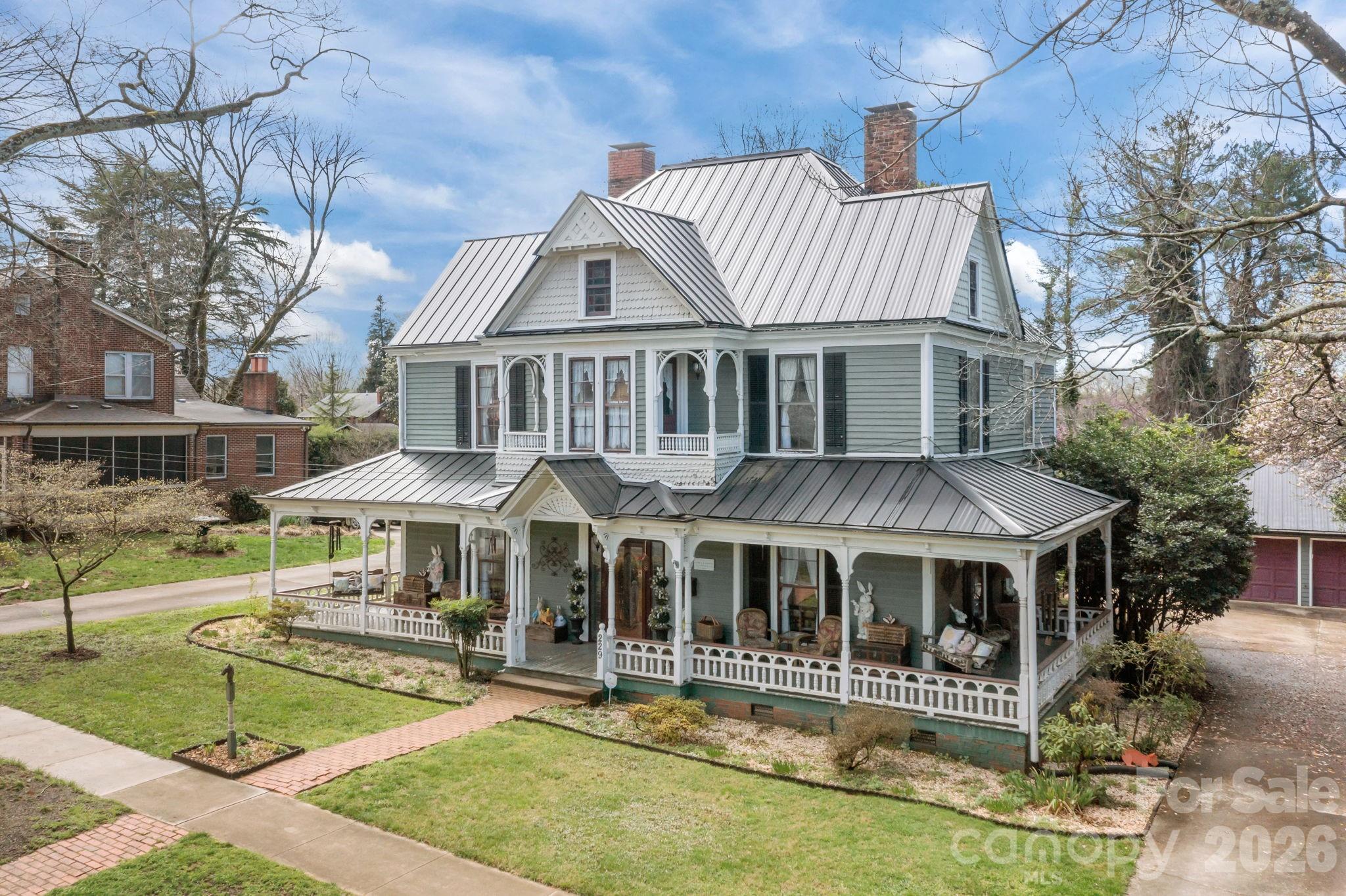 229 N Race Street, Statesville, NC. property listing photo