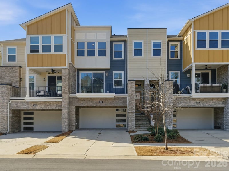 3309 Treble Court, Charlotte, NC - 4 beds, 3.5 baths, 2,374 sqft - $525,000