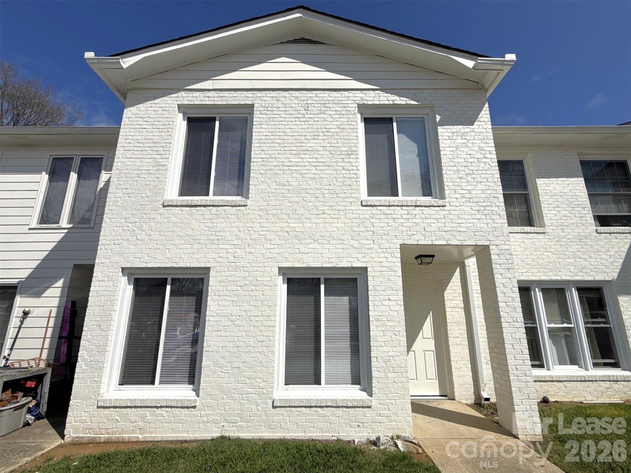 300 N Main Street Apt 4, Mount Holly, NC. property listing photo