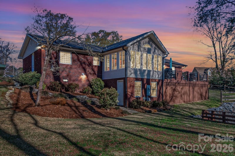 572 Acorn Acres, Norwood, NC - 3 beds, 2 baths, 1,702 sqft - $669,000