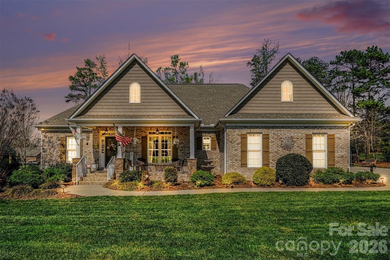 5123 Beckenham Lane, Concord, NC - 4 beds, 2 baths, 2,472 sqft - $550,289