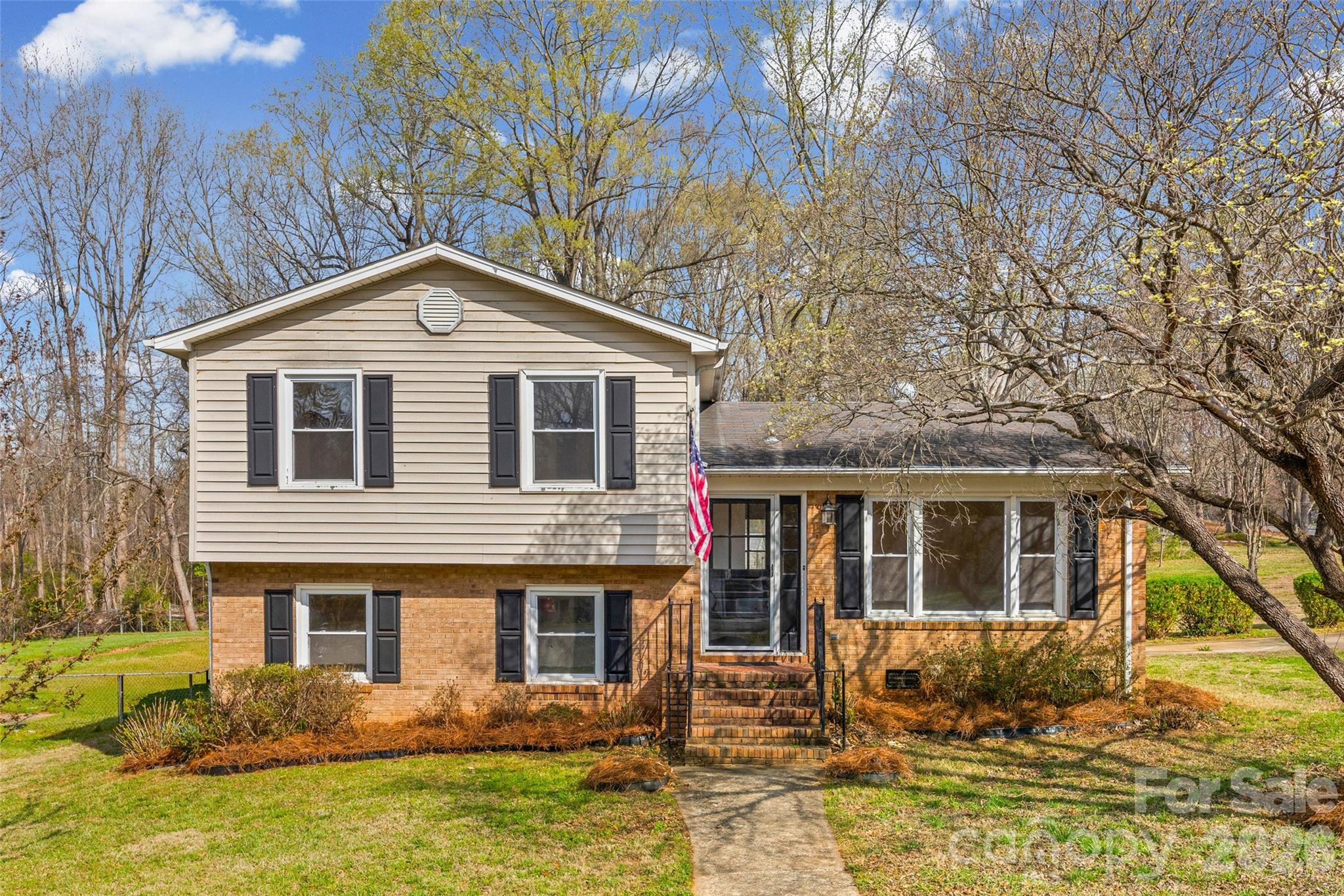 5322 Larewood Drive, Charlotte, NC. property listing photo
