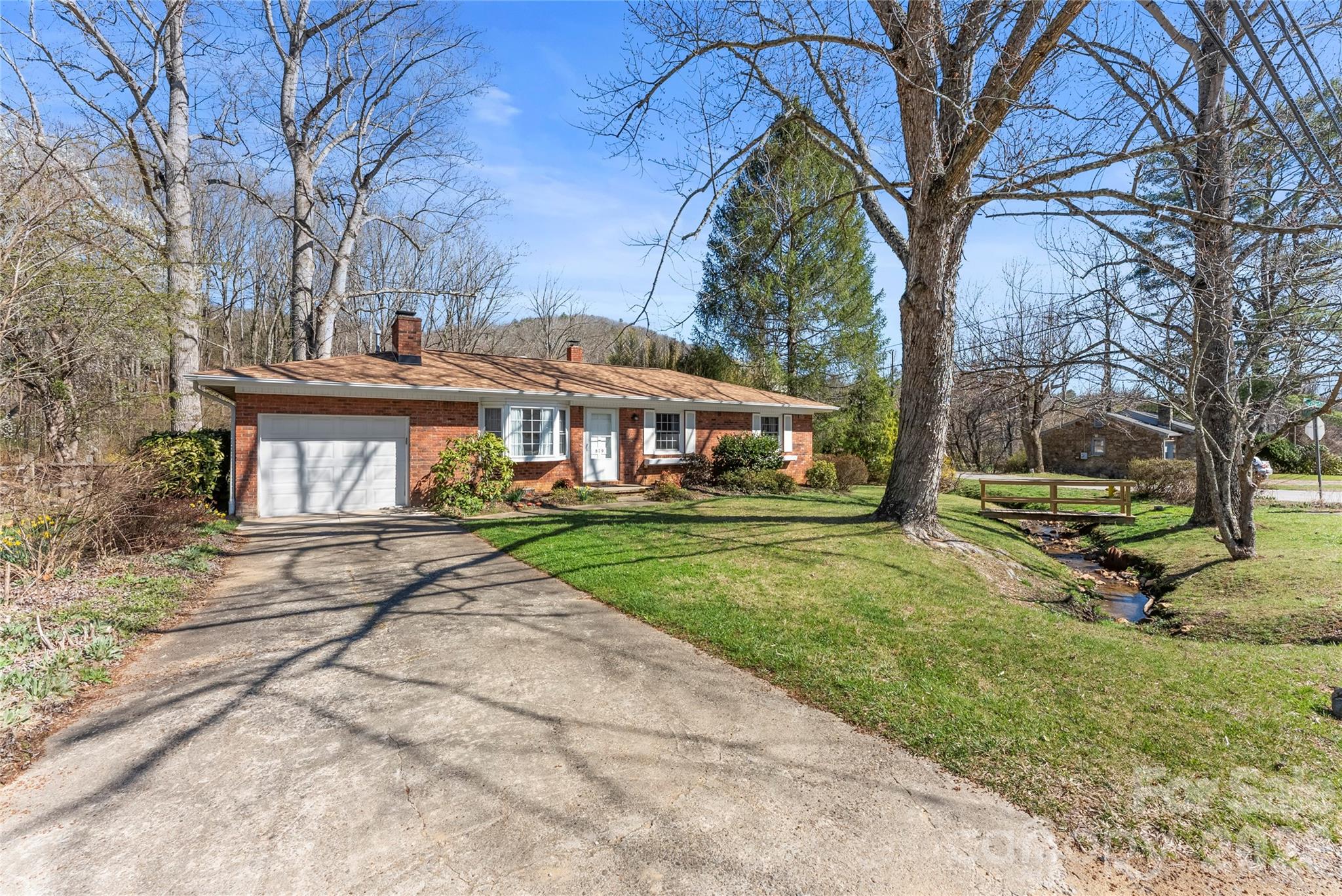 879 New Haw Creek Road, Asheville, NC. property listing photo