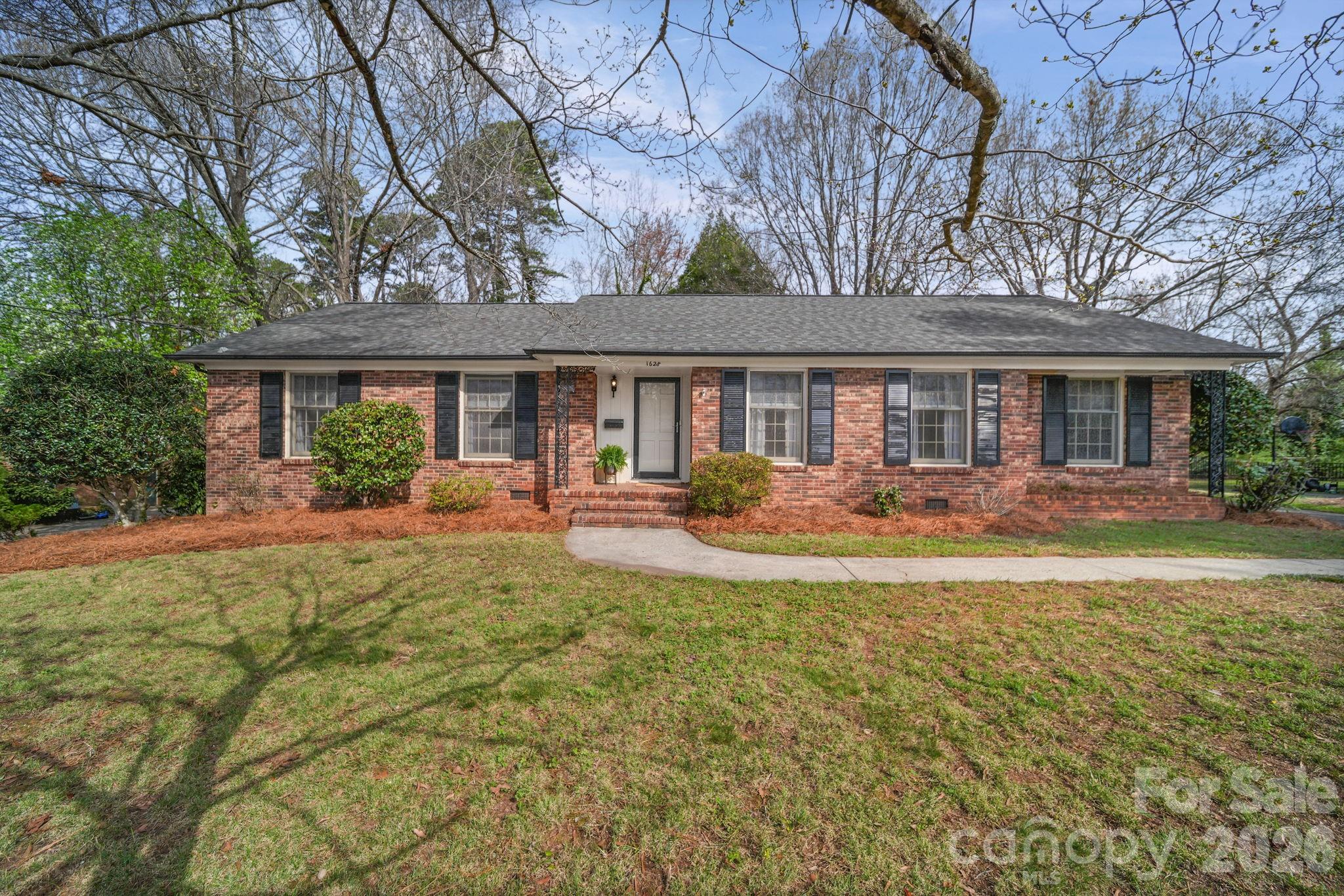 1628 Dixon, Gastonia, NC — property listing photo 1