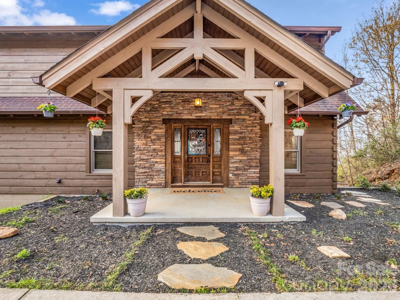 110 Chetan Way, Lake Lure, NC - 3 beds, 2.5 baths, 2,585 sqft - $825,000