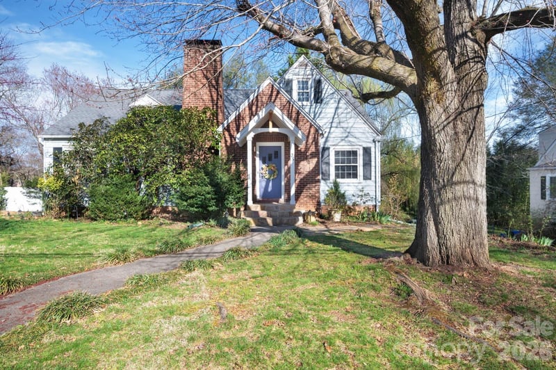 25 Bear Creek Road, Asheville, NC - 4 beds, 1.5 baths, 2,050 sqft - $640,000