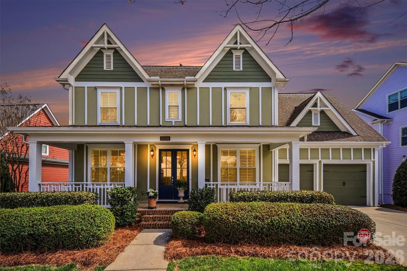 15209 Country Lake, Pineville, NC - 4 beds, 3 baths, 2,962 sqft - $700,000