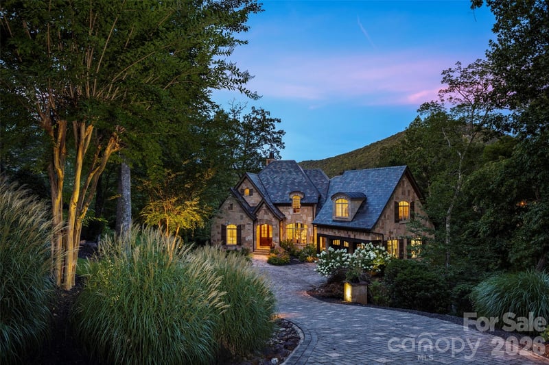 1829 Bella Vista Court, Arden, NC - 4 beds, 5 baths, 6,200 sqft - $4,695,000
