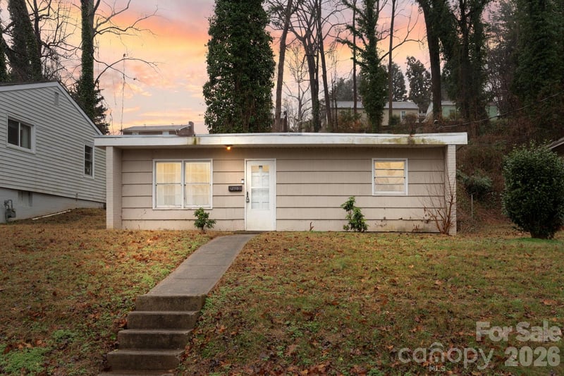 238 Bond Street, Winston Salem, NC - 2 beds, 1 bath, 773 sqft - $140,000