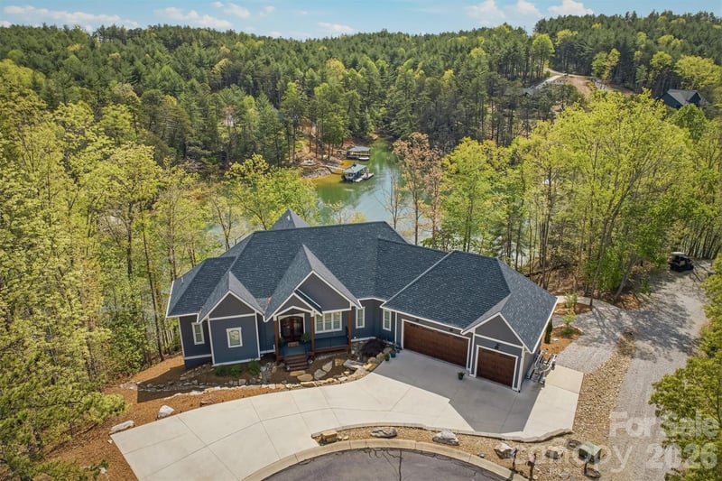 10 Otter Cove Court, Nebo, NC - 3 beds, 5.5 baths, 5,326 sqft - $2,825,000