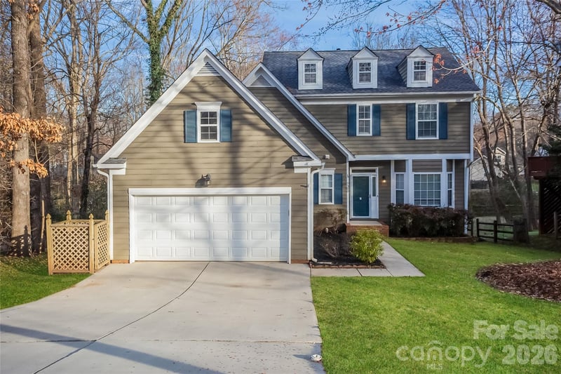 7300 Reynard Lane, Charlotte, NC - 3 beds, 2.5 baths, 1,833 sqft - $370,000