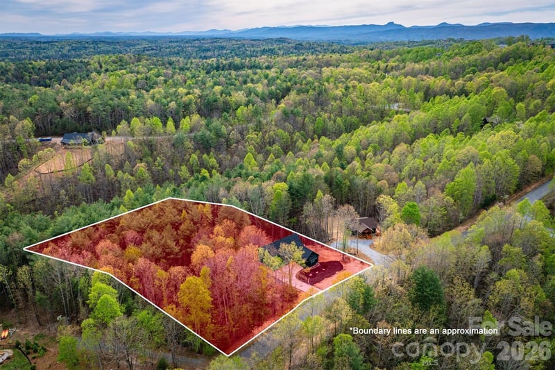 4374 Poplar Bluff Drive, Lenoir, NC - 5 beds, 3 baths, 3,062 sqft - $895,000