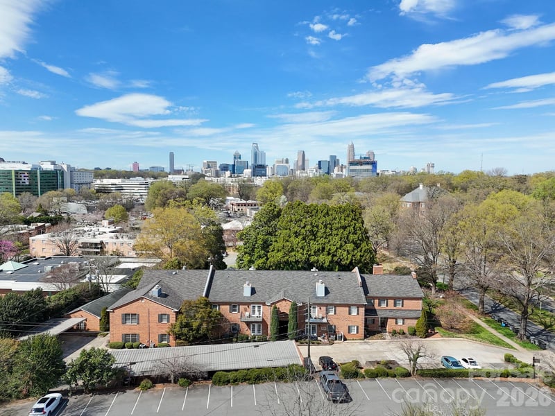1016 Queens Road A, Charlotte, NC - 3 beds, 2.5 baths, 1,550 sqft - $449,900