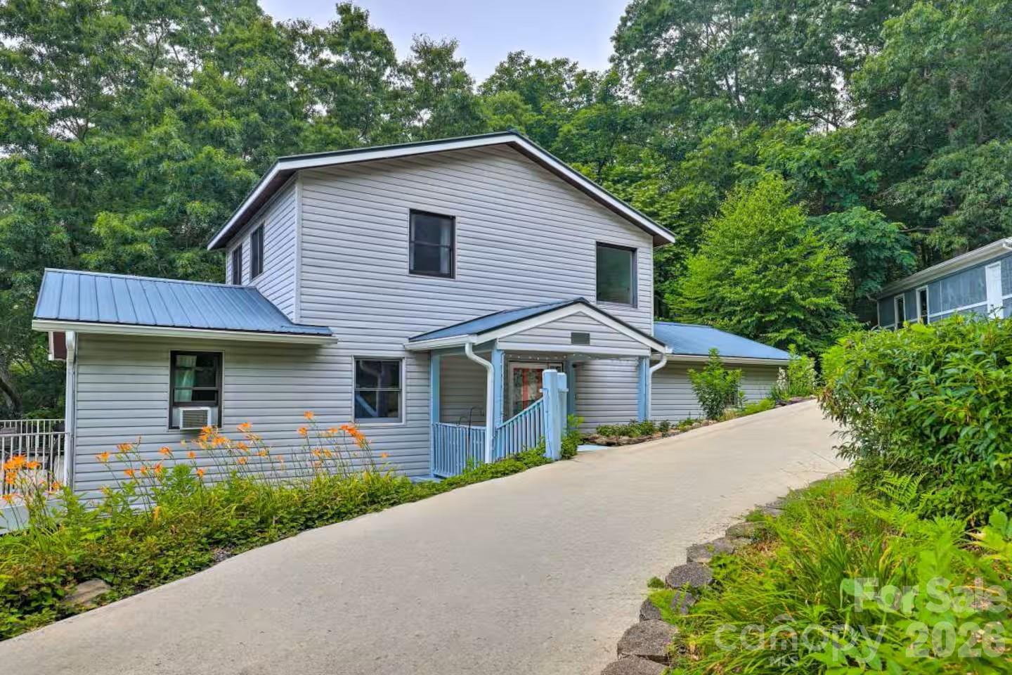 553 Deep Gap Road, Sylva, NC. property listing photo