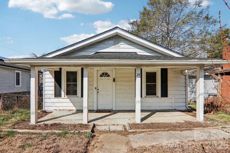 24 Pelzer Street, Asheville, NC - 2 beds, 1 bath, 668 sqft - $272,500